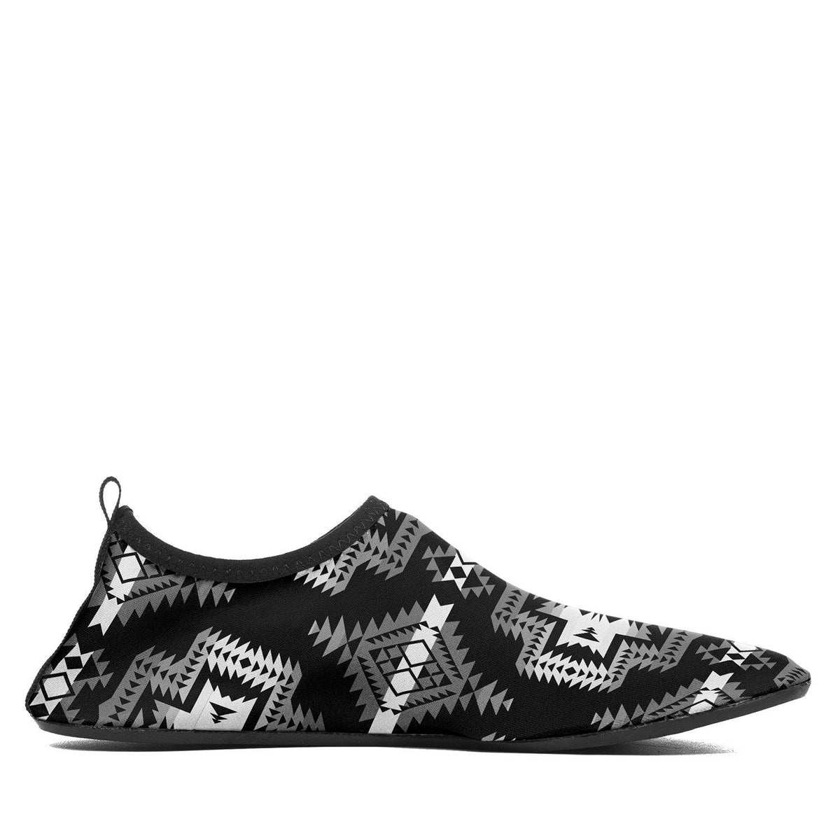 Pretty Blanket Black and White Sockamoccs