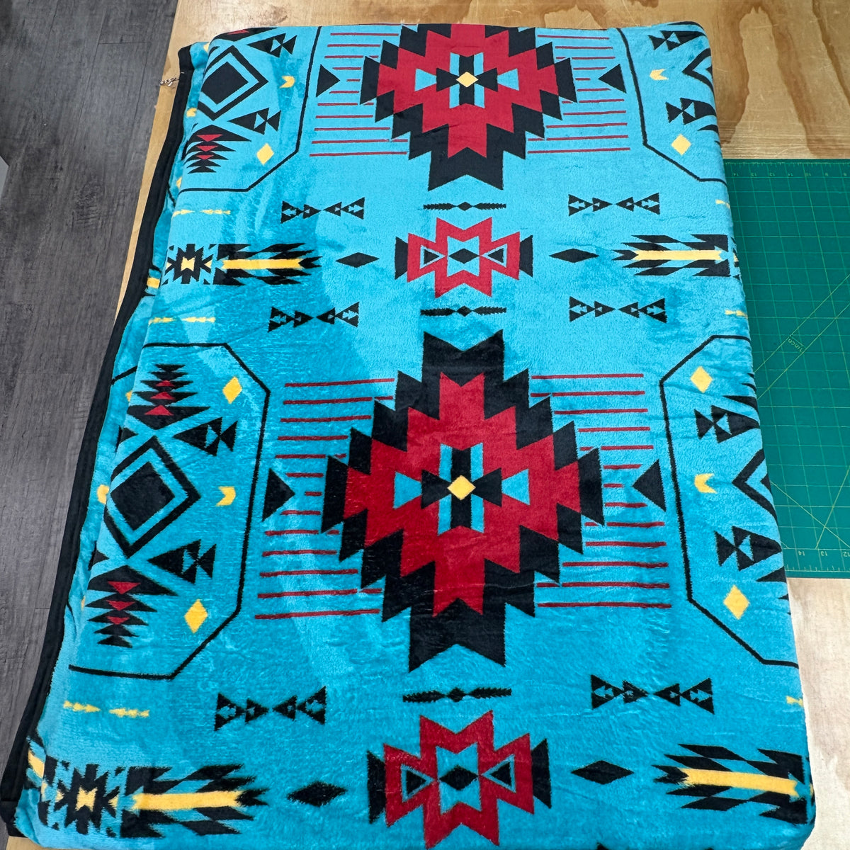 Hayley Turning Robe Large Pet Bed